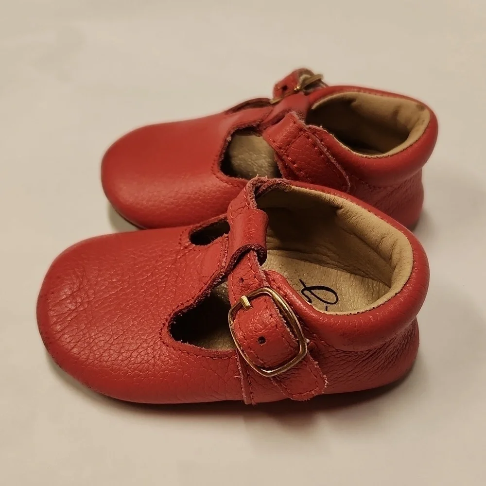 Monkey feet Shoes Girls pink size 6-12 m Spots On Bottom